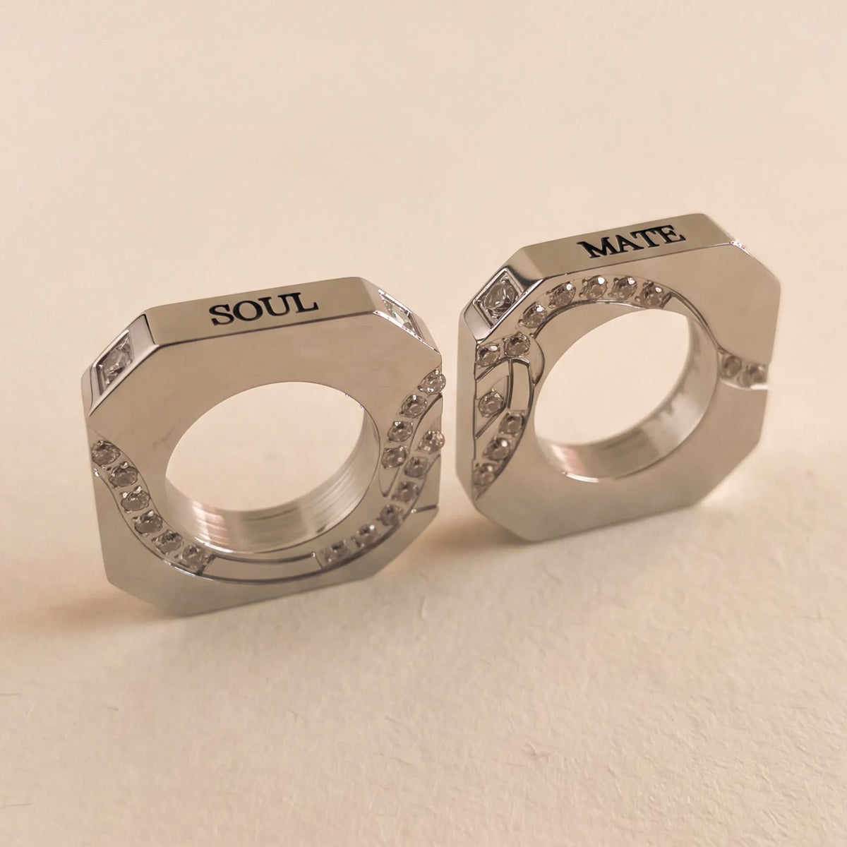 Duo de bijoux assortis – PVD or 14 carats et zircons