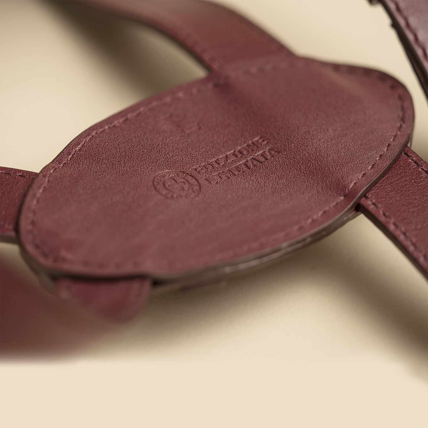 Harness - Limited edition - Deep Love Burgundy