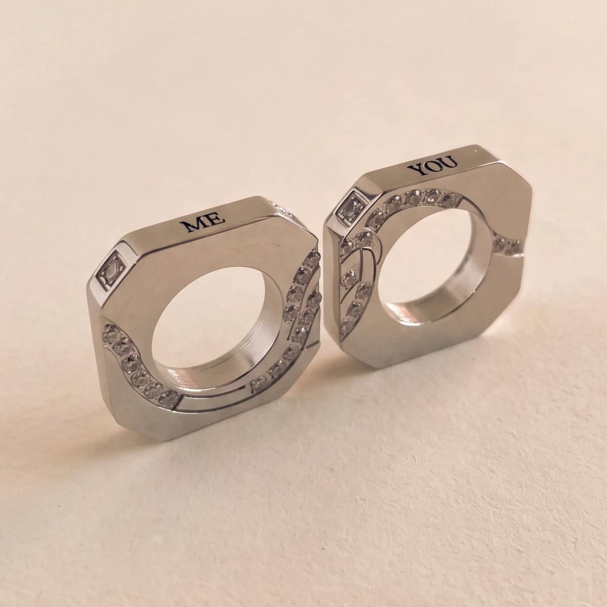 Duo de bijoux assortis – PVD or 14 carats et zircons